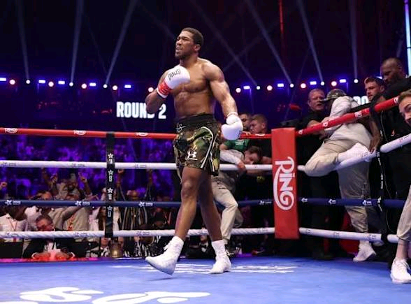 Anthony Joshua Survives Two First-Round Knockdowns To Score Brutal Second-Round KO Of Kristian Prenga In Jeddah. 2 1000382953