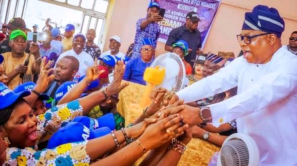 Osun Election: Candidate Photos on Bread Stir Buzz Ahead of August 15 Vote. 5 Osun Election: Candidate Photos on Bread Stir Buzz Ahead of August 15 Vote.