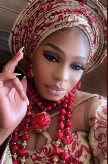 Fatima jux - Juma's elder sister 