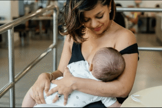 Breastfeeding Does Not Cause Breast Sagging. Experts Warn 