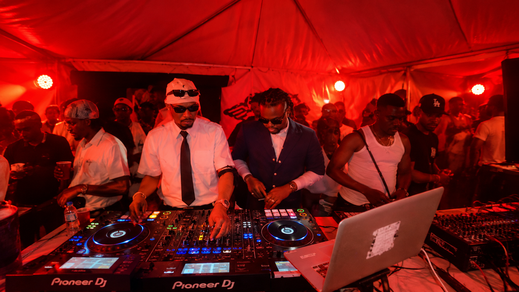 DJ Capitee’s Flight Party Records Another Big Night as Over 500 Guests Turn Up 2 DJ Capitee’s Flight Party Records Another Big Night as Over 500 Guests Turn Up