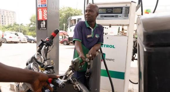 Atiku Backs Dangote As Petrol Price Jumps To ₦1,350 6 Atiku Backs Dangote As Petrol Price Jumps To ₦1,350
