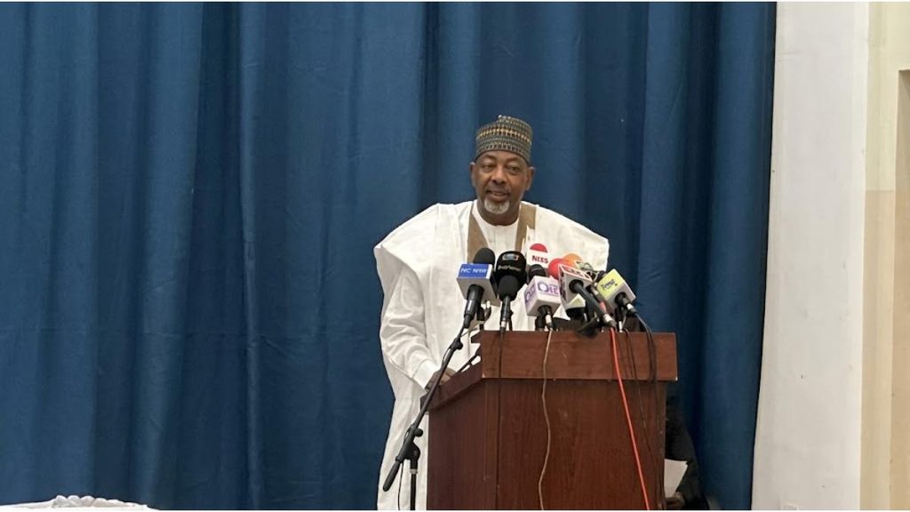 Food Prices Fell By 50%? Nigerians Challenge Agric Minister’s Claim 2 Food Prices Fell By 50%? Nigerians Challenge Agric Minister’s Claim