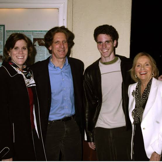 Eva Marie Saint, Oscar Winner for 'On the Waterfront', Dies at 102