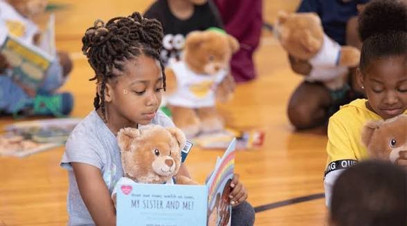 Why Americans Are Taking Teddy Bears to Work and School Today 4 Why Americans Are Taking Teddy Bears to Work and School Today